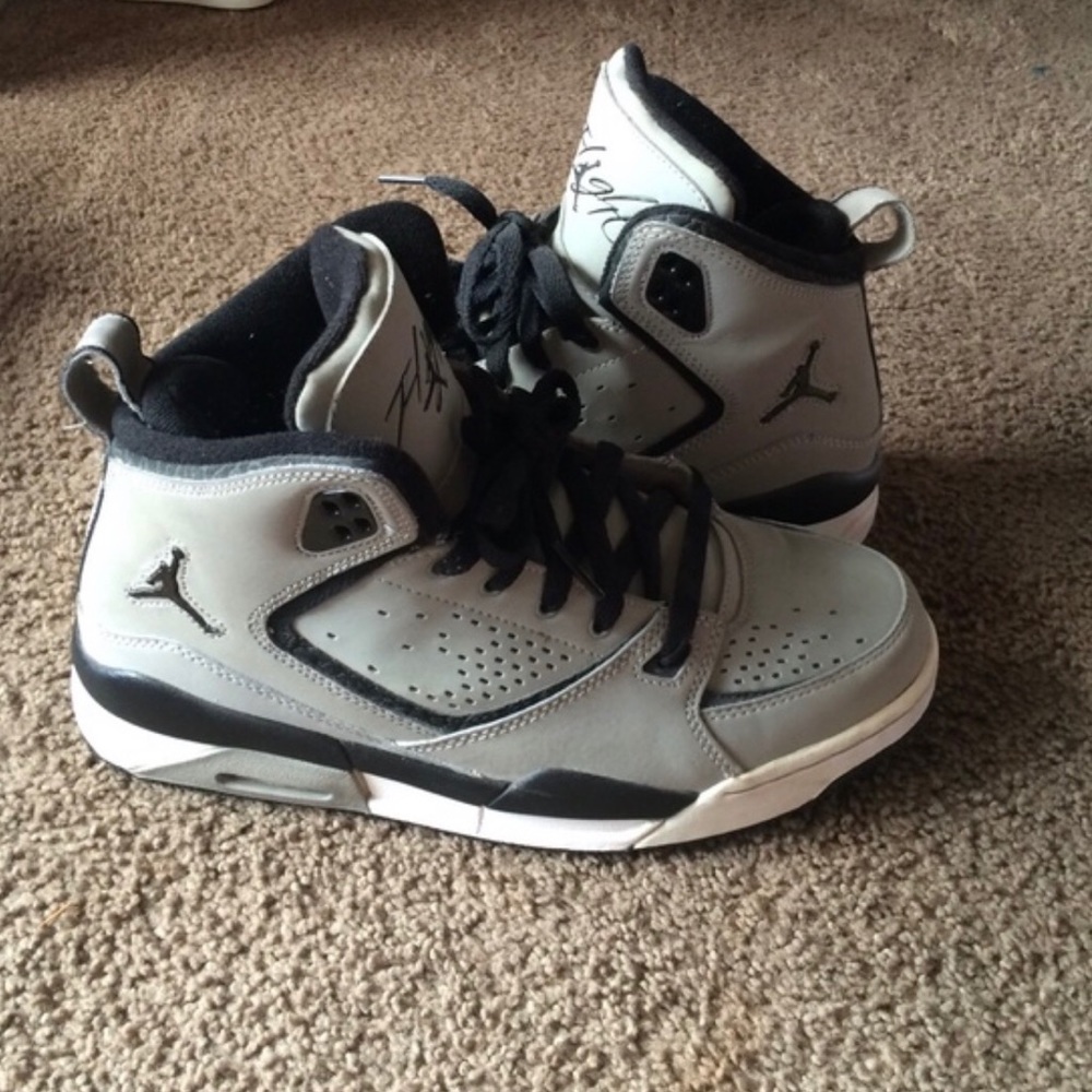 Air Jordan Grey & Black